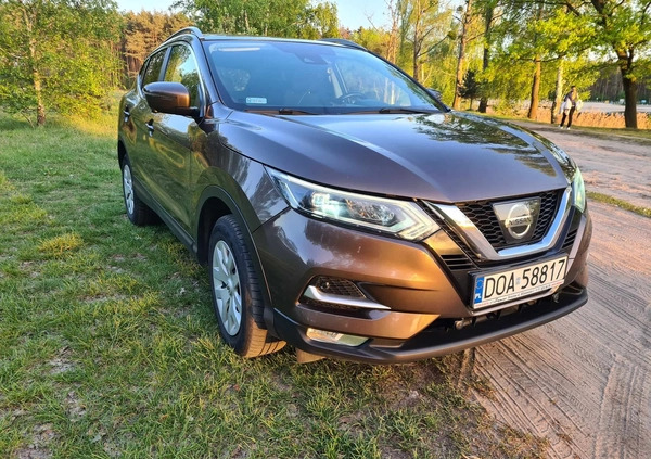 Nissan Qashqai cena 65500 przebieg: 161500, rok produkcji 2017 z Ślesin małe 277